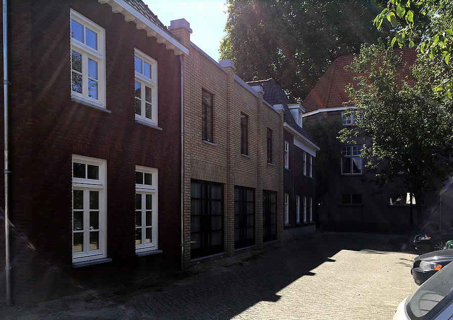 Nieuw Uilenburg te 's-Hertogenbosch -aanzicht Hofje van Koolen