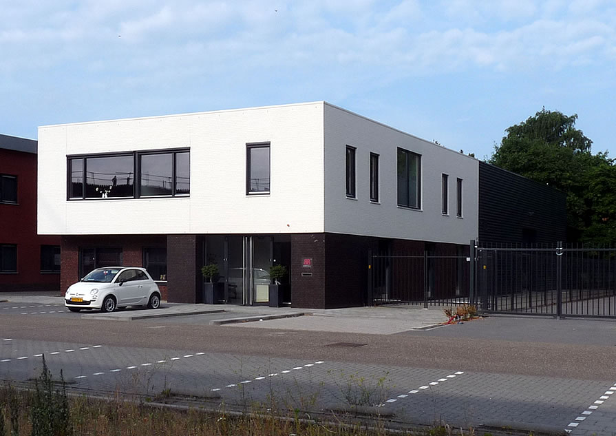 Beltraco Rosmalen - kantoor met bedrijfshal